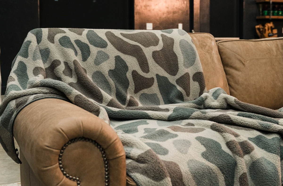 Sherpa Blanket- Classic Deer Camo