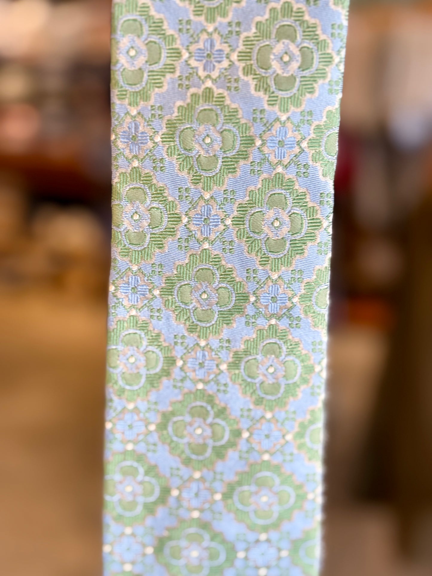 Neck Tie Crnfl/pstl Bannock Medallion