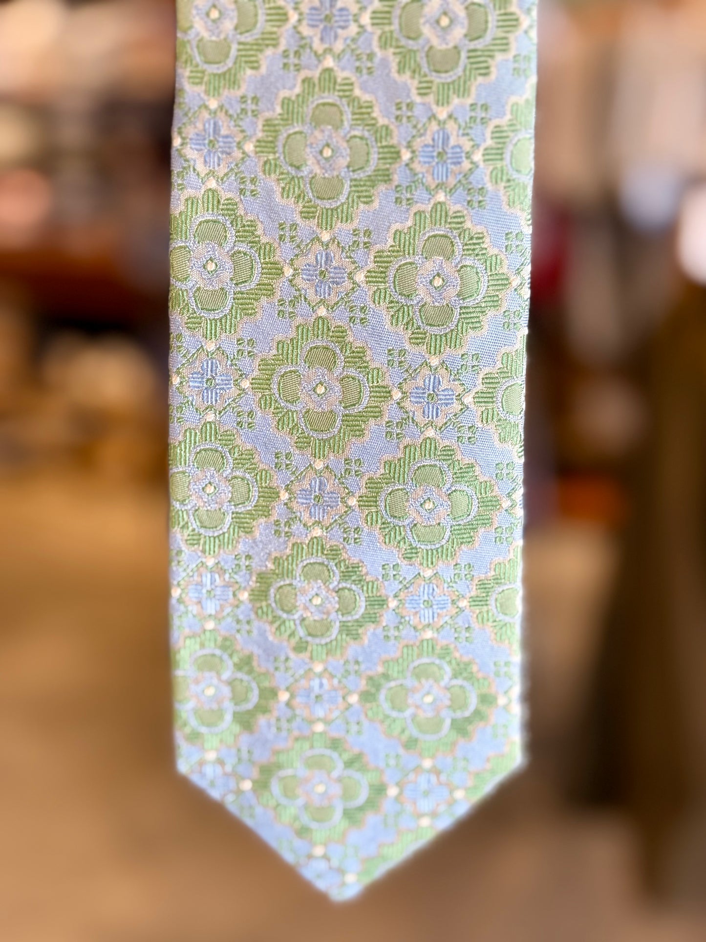 Neck Tie Crnfl/pstl Bannock Medallion