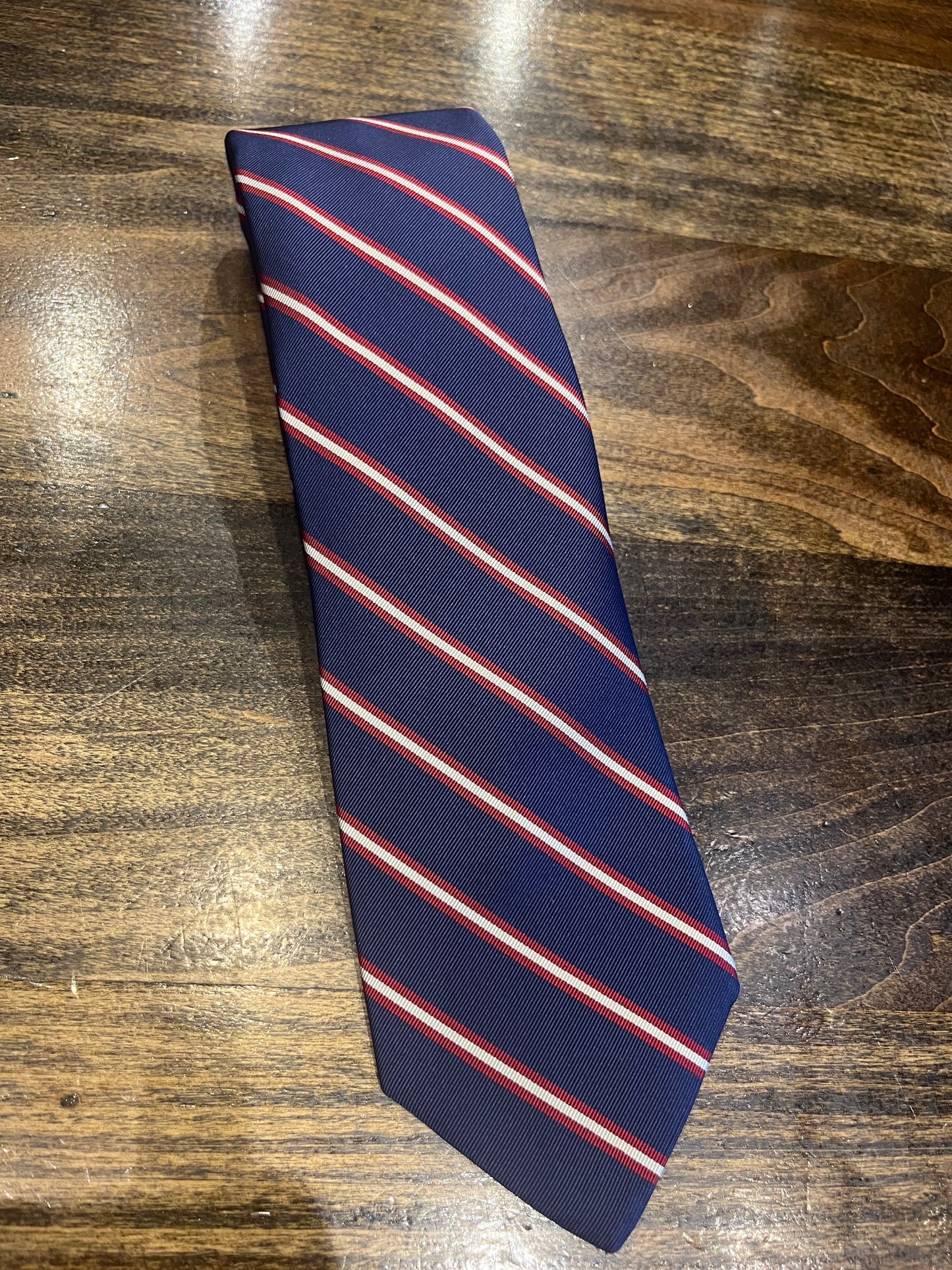 Queens Stripes Necktie