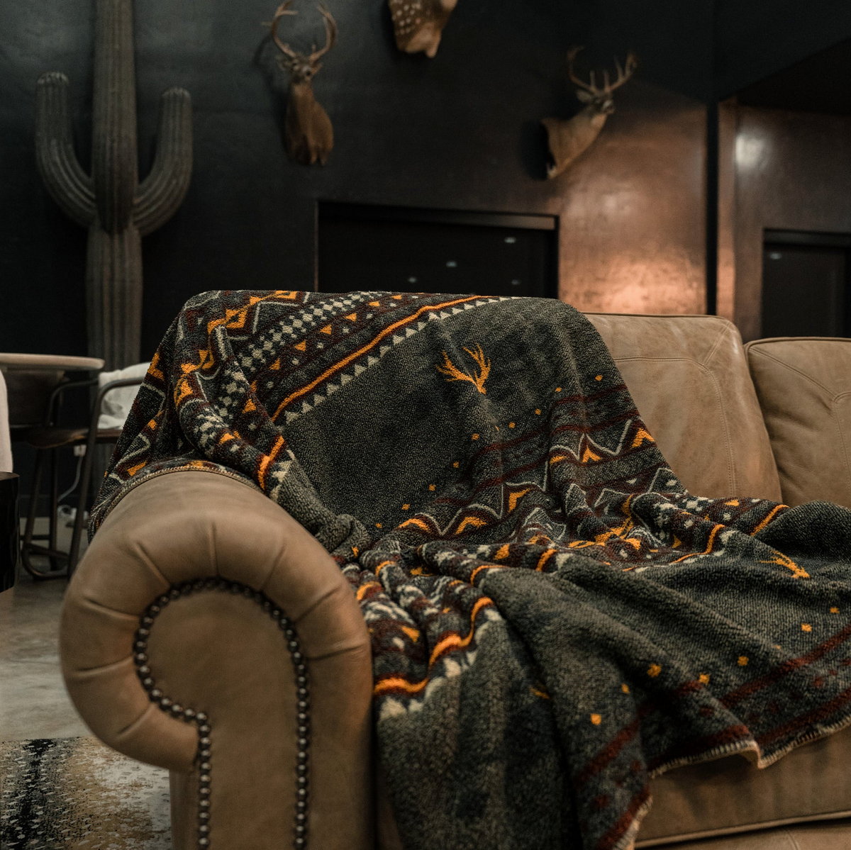Sherpa Blanket Whitetail Aztec