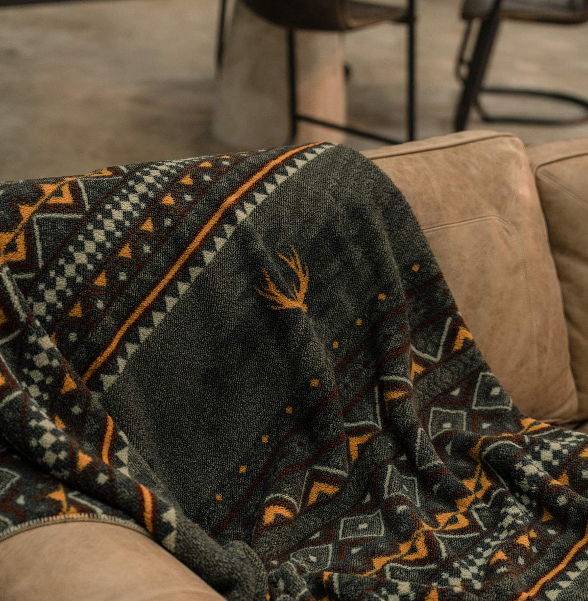 Sherpa Blanket Whitetail Aztec