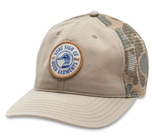 TRUCKER HAT WITH CAMO MESH STONE